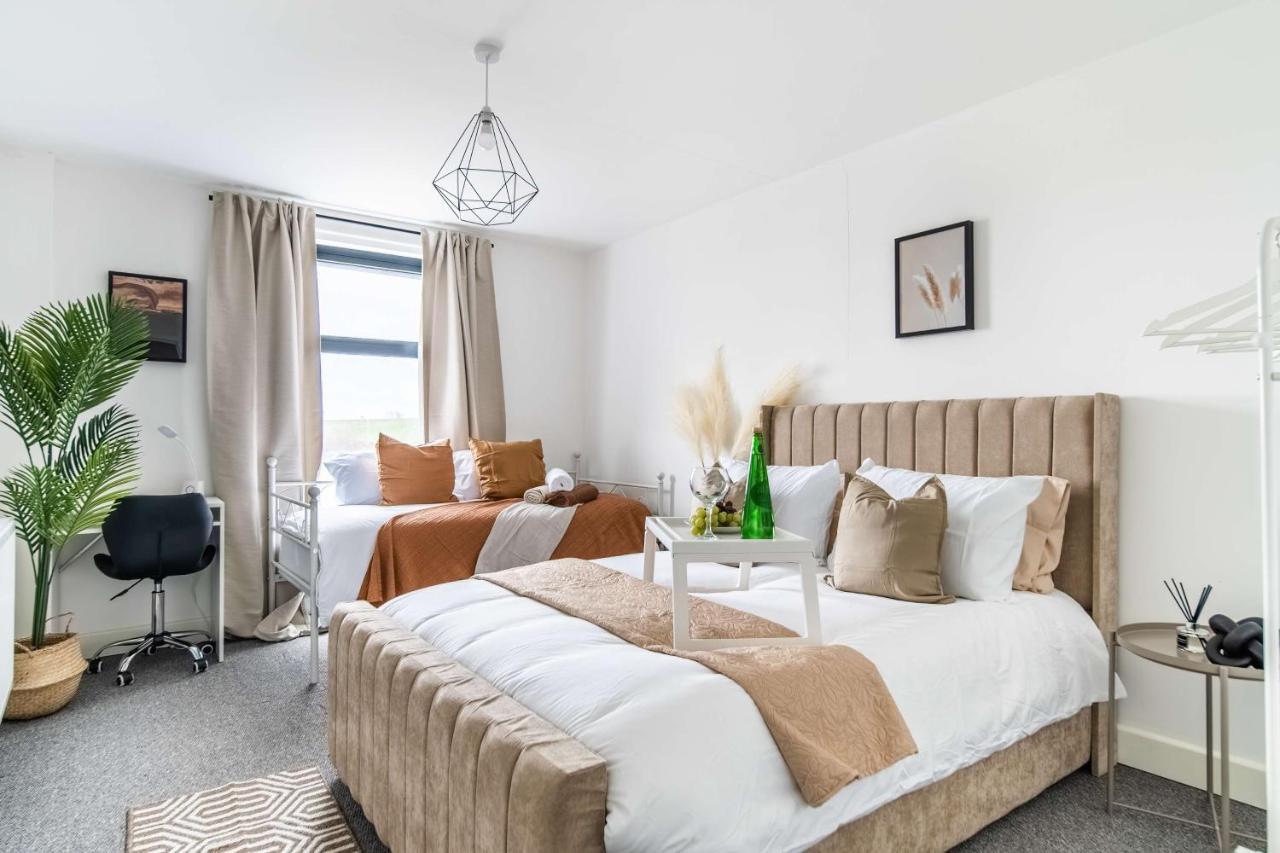 Livestay-New Private Apartment Building Minutes From Heathrow Σλόουθ Εξωτερικό φωτογραφία